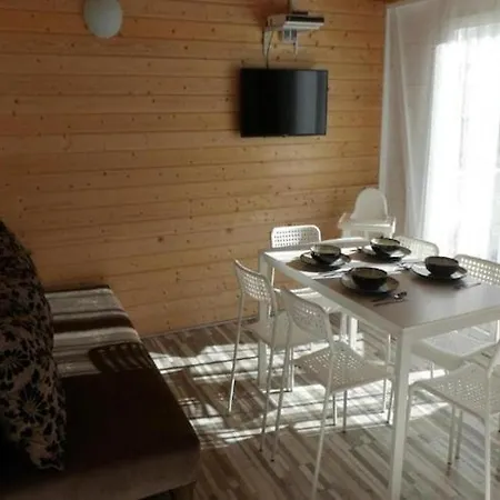 For 4 People, 度假居 尤斯托尼莫斯基