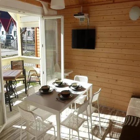 For 4 People, 度假居 尤斯托尼莫斯基