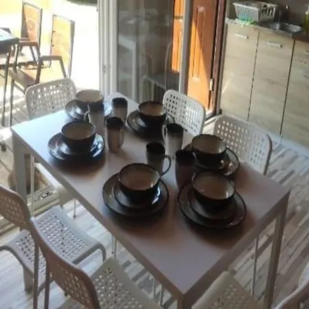 For 4 People *